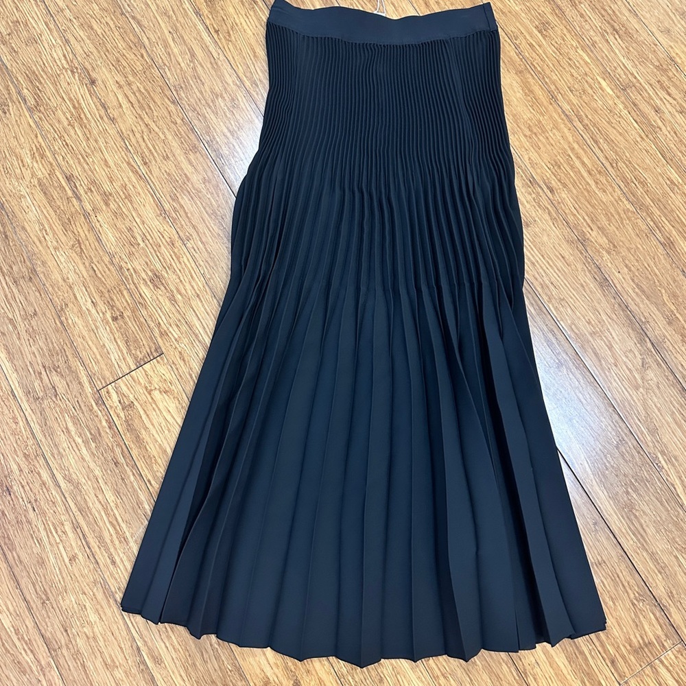 NWT Cos pleated skirt